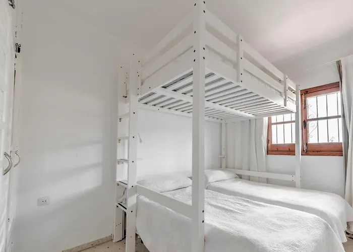 Апартаменты Capistrano Village - 2 Pool Areas Нерха